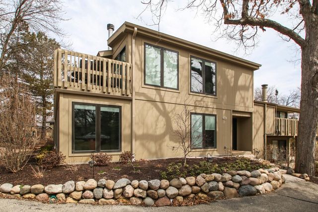 603 Knollwood Circle, Unit A, Fontana, WI 53125