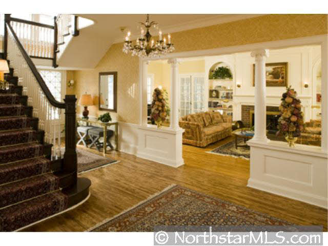 20100 Lakeview Avenue Deephaven, MN 55331 - Photo 3 of 10