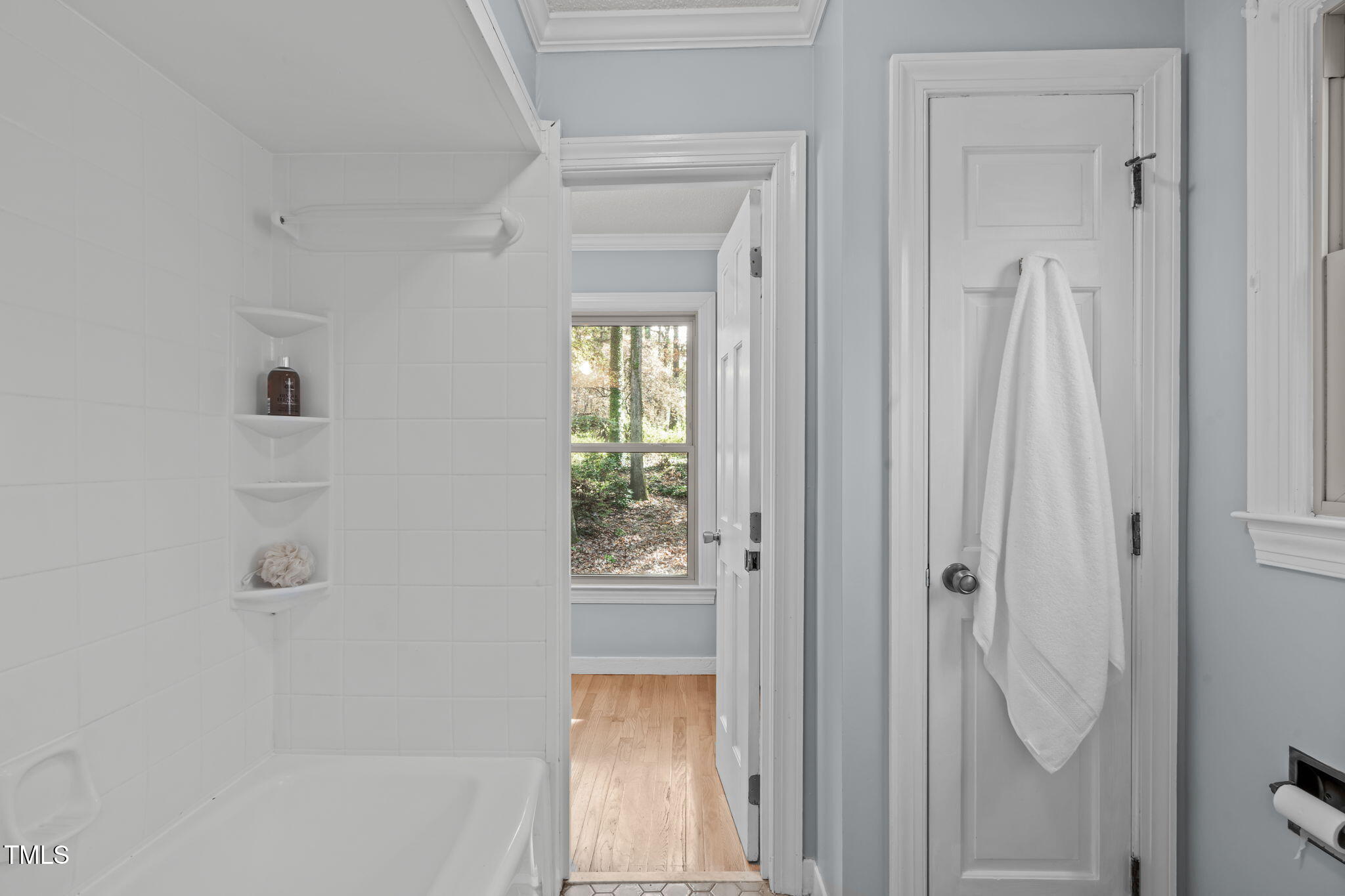 3125 Barnsley Lane Raleigh, NC 27604 - Photo 18 of 49 Jack N Jill Bathroom