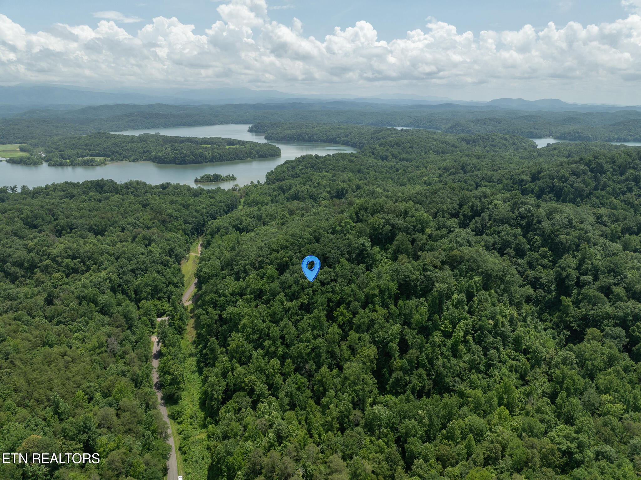 270 Smokey Road Maryville, TN 37801 - Photo 9 of 14 Gallery Image 9