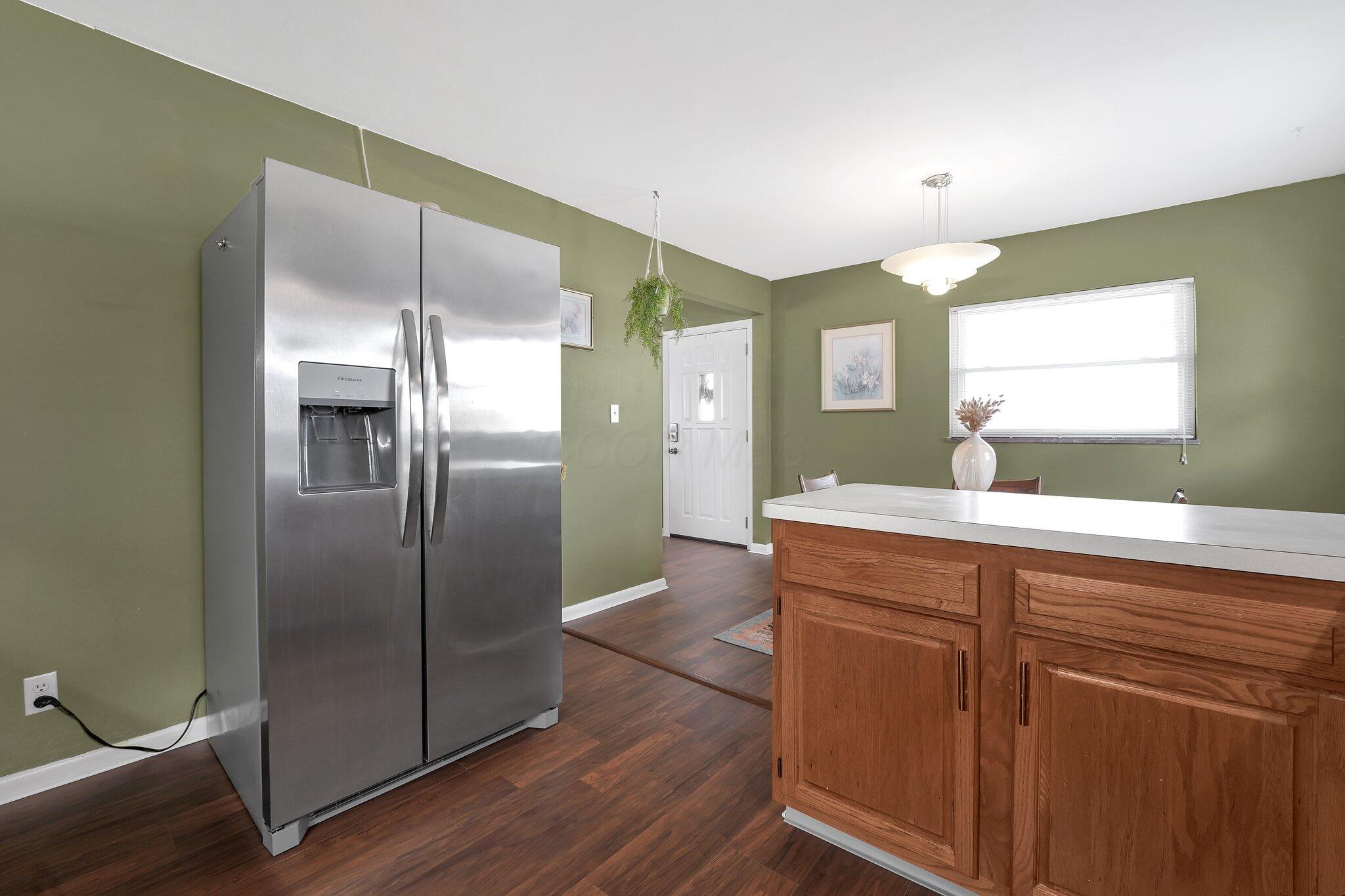 581 Morse Road Columbus, OH 43214 - Photo 11 of 26 Kitchen