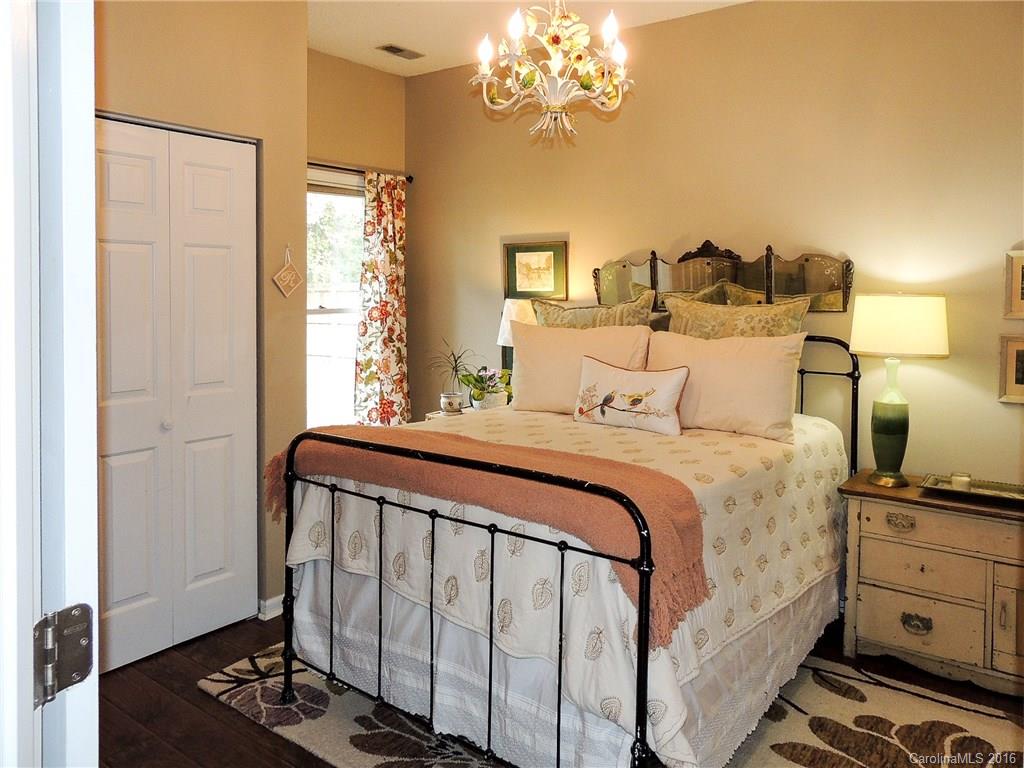 6219 Sullins Road Charlotte, NC 28214 - Photo 9 of 21 Gallery Image 9