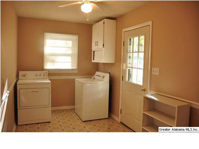 801 Navajo Trail Alabaster, AL 35007 - Photo 8 of 21