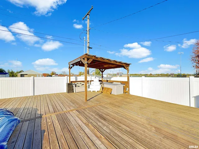 $174,900 | 1505 West Leonard Drive, Chillicothe, IL 61523