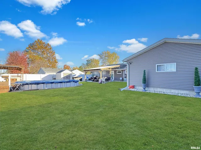 $174,900 | 1505 West Leonard Drive, Chillicothe, IL 61523