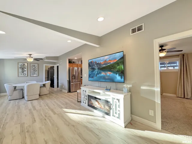 $174,900 | 1505 West Leonard Drive, Chillicothe, IL 61523