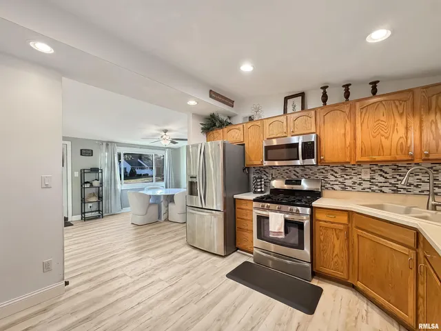 $174,900 | 1505 West Leonard Drive, Chillicothe, IL 61523