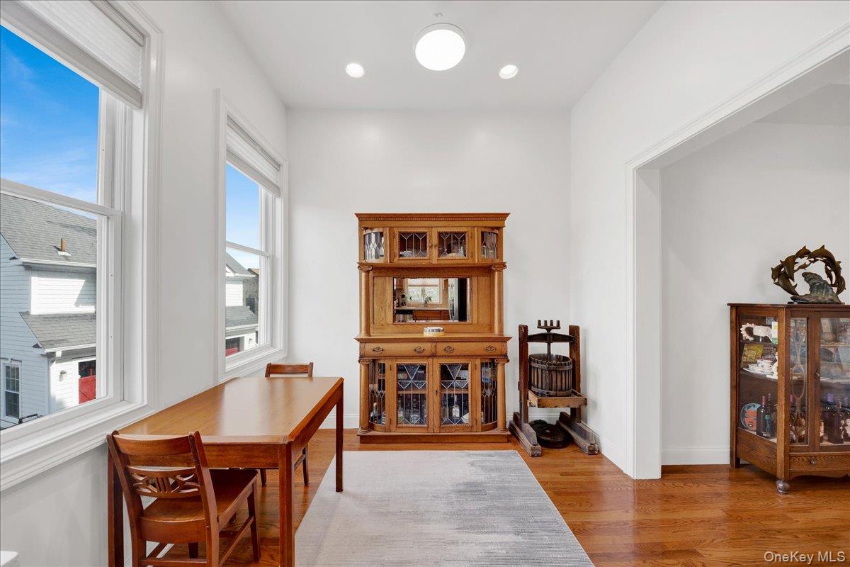 2 Harbor Lane, Unit 102 New Rochelle, NY 10805 - Photo 11 of 30