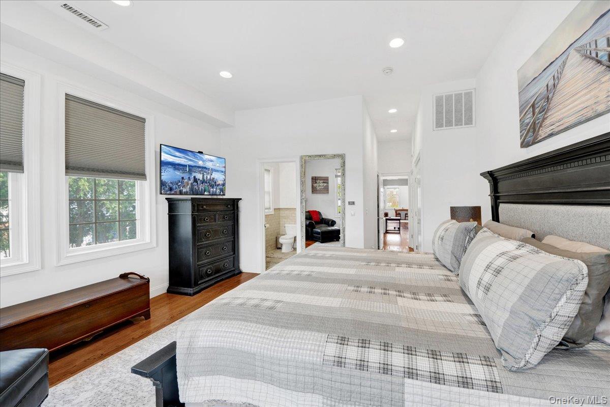 2 Harbor Lane, Unit 102 New Rochelle, NY 10805 - Photo 14 of 30