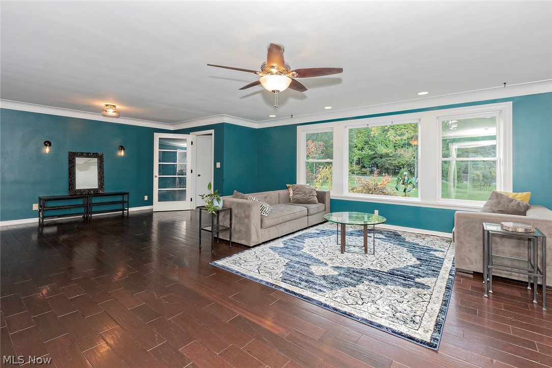 31203 Cedar Road Cleveland, OH 44124 - Photo 4 of 35 Gallery Image 4