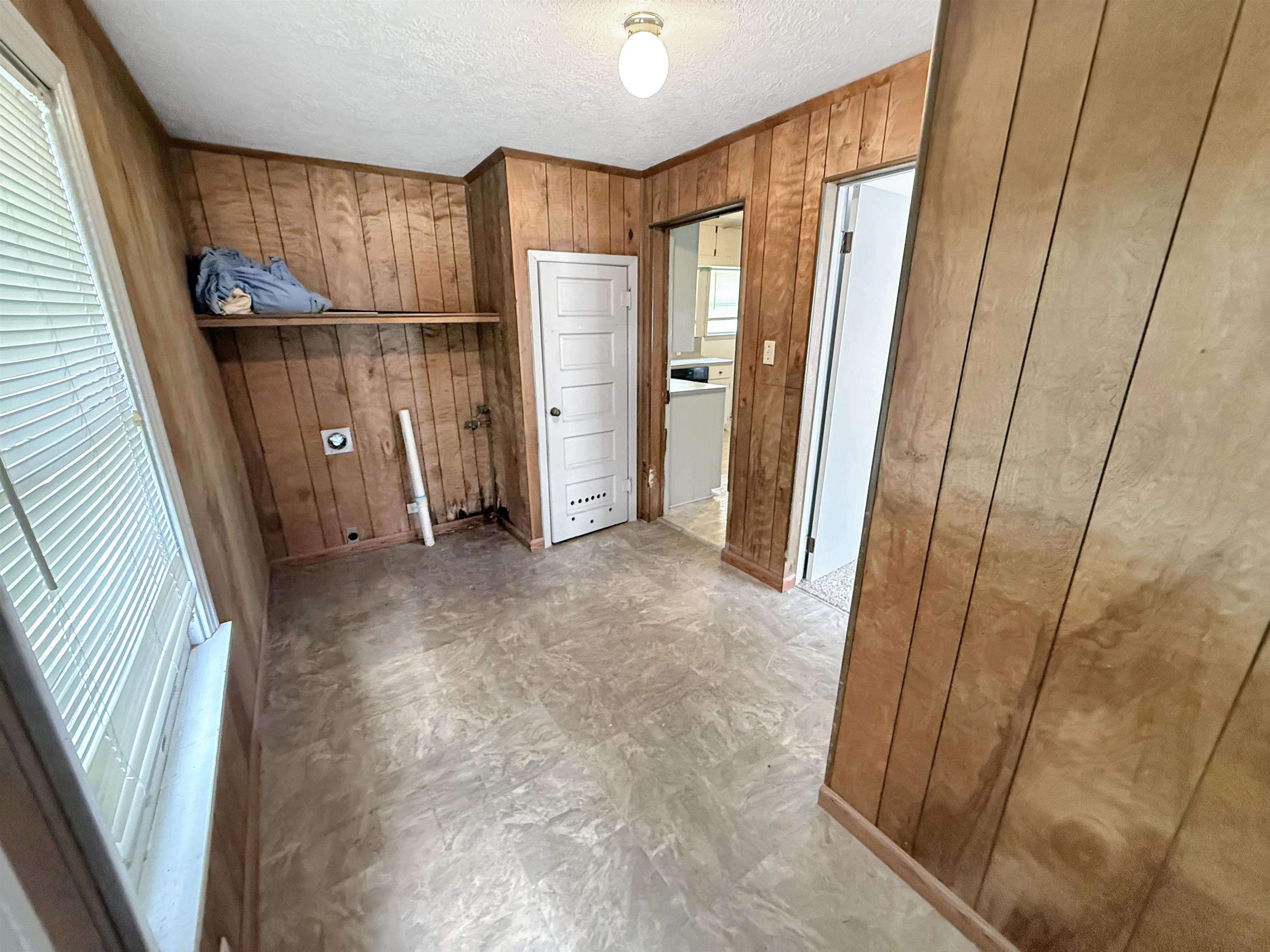 6129 Howe Street Groves, TX 77619 - Photo 8 of 10 Gallery Image 8