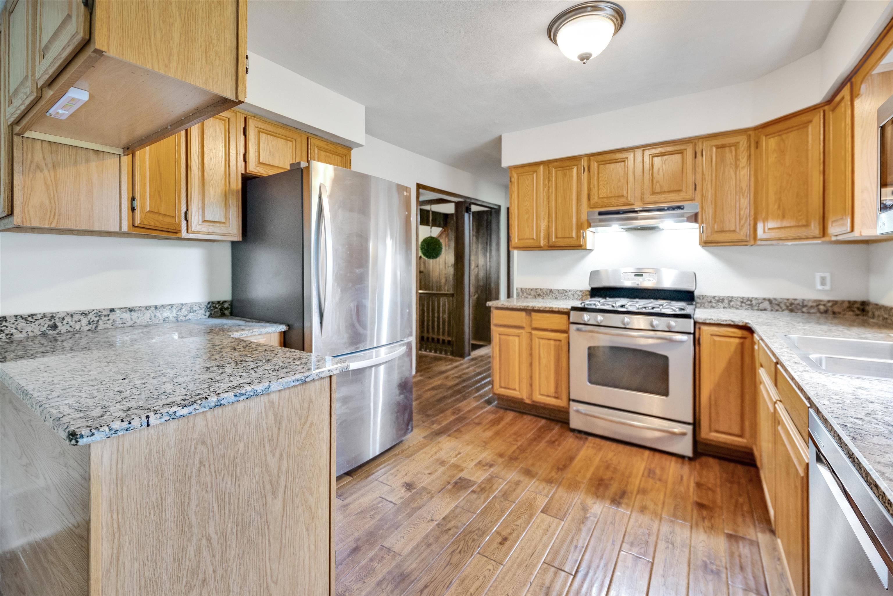 1289 Crossing Ridge Trail Sun Prairie, WI 53590 - Photo 16 of 51