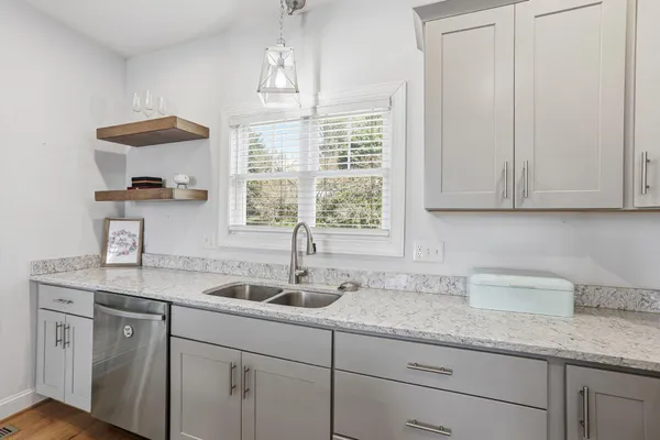 $450,000 | 596 Welltown Road, Winchester, VA 22603