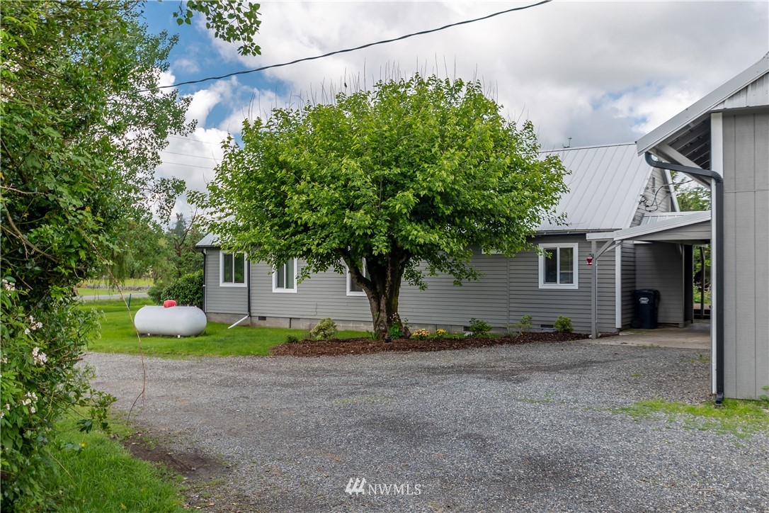 2076 East Badger Road Everson, WA 98247 - Photo 3 of 30 Gallery Image 3