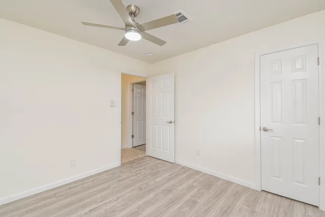 $229,000 | 5003 Denoron Drive, Houston, TX 77048