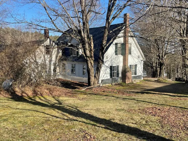 $325,000 | 668 Urquhart Road, Newbury, VT 05051