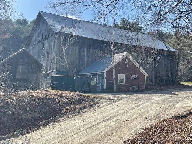 $325,000 | 668 Urquhart Road, Newbury, VT 05051