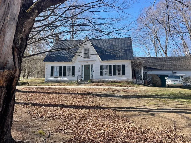 $325,000 | 668 Urquhart Road, Newbury, VT 05051