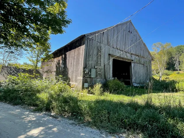 $325,000 | 668 Urquhart Road, Newbury, VT 05051