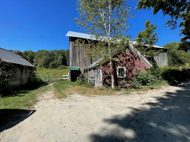 $325,000 | 668 Urquhart Road, Newbury, VT 05051