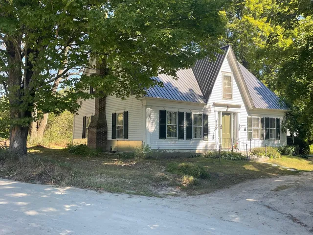 $325,000 | 668 Urquhart Road, Newbury, VT 05051