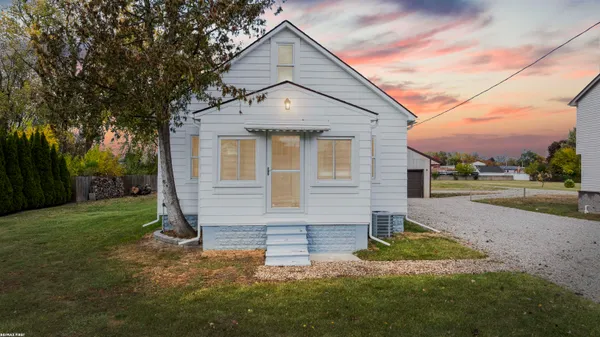 $224,000 | 18905 Voiland Street, Roseville, MI 48066