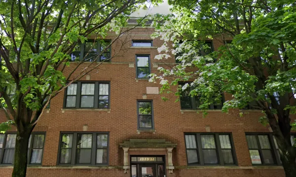 $2,895 | 1949 West Cuyler Avenue, Unit 3, Chicago, IL 60613