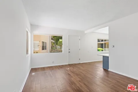 $285,000 | 410 North Market Street, Unit 3, Inglewood, CA 90302
