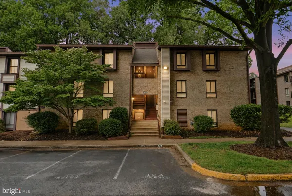 $305,000 | 11650 Stoneview Square, Unit 90/22C, Reston, VA 20191