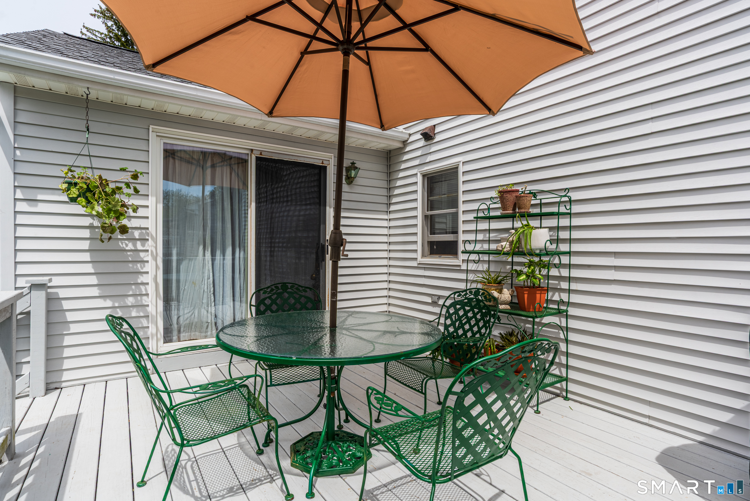 105 Meadow Wood Road Stratford, CT 06614 - Photo 5 of 37