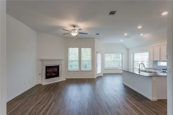 $2,350 | 312 Prato Place, Georgetown, TX 78628