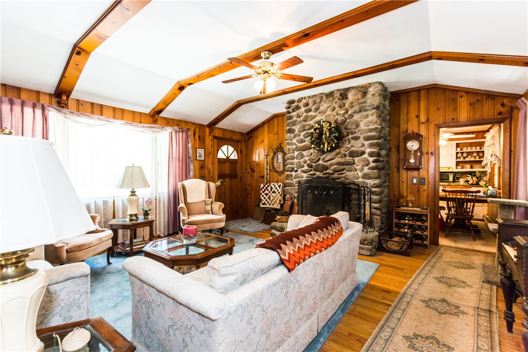 1240 Snake Hill Road Glocester, RI 02857 - Photo 4 of 38