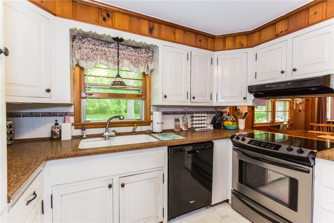 1240 Snake Hill Road Glocester, RI 02857 - Photo 8 of 38