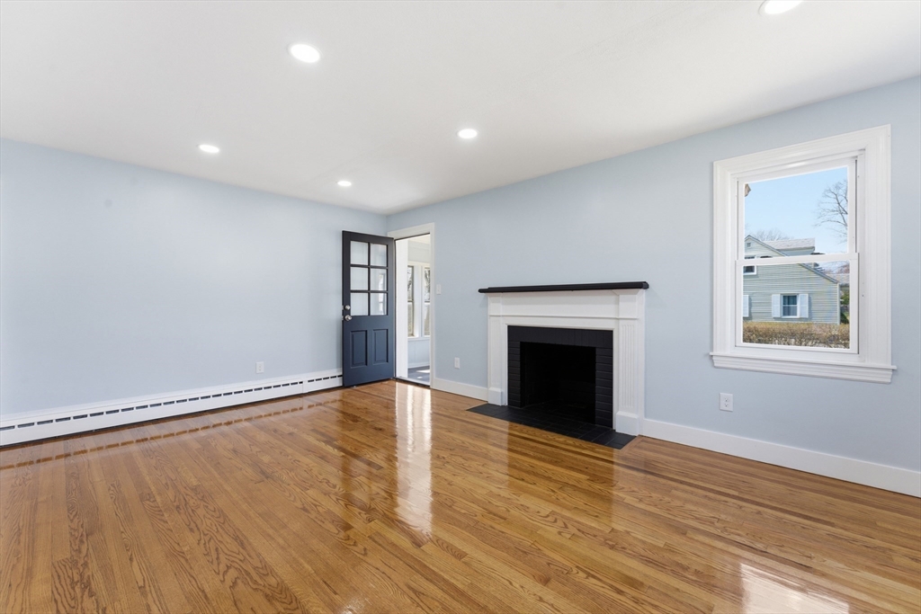 21 Wrona Street Springfield, MA 01151 - Photo 15 of 36