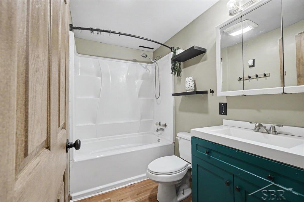1375 South Poseyville Road Midland, MI 48640 - Photo 14 of 19 Gallery Image 14