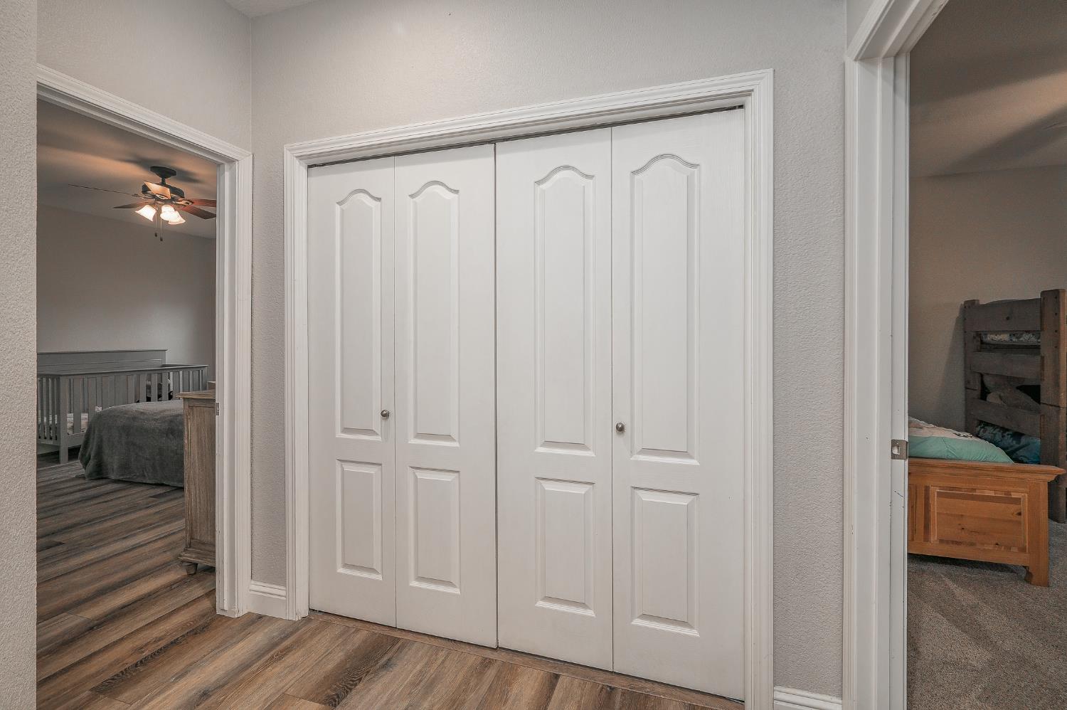 4530 Maximus Road Denair, CA 95316 - Photo 17 of 36 a view of walk in closet