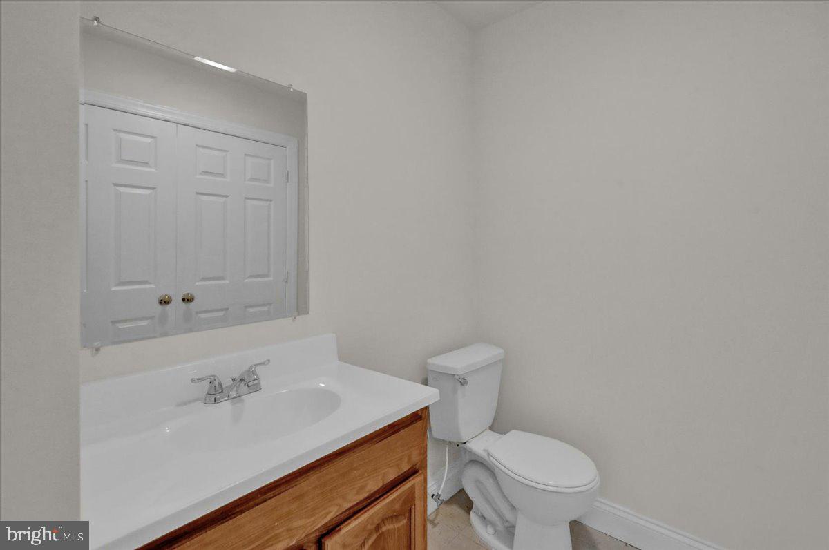 154 Front Street Akron, PA 17501 - Photo 9 of 25