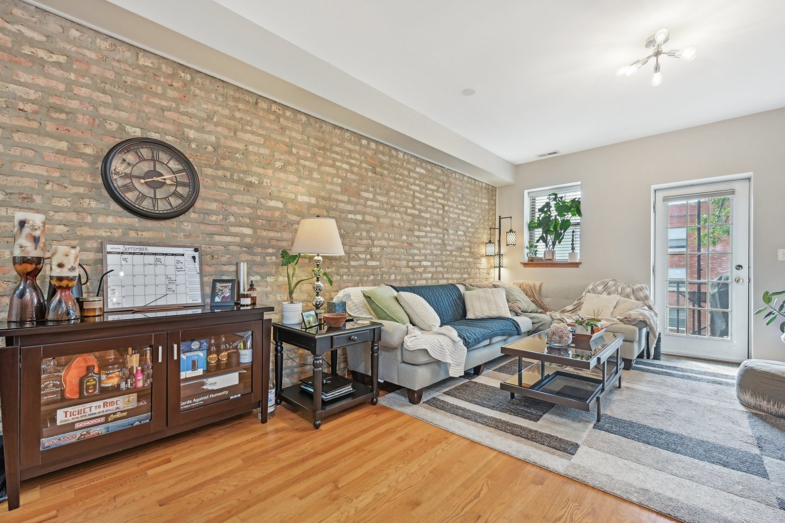 4157 North Bernard Street, Unit 2 Chicago, IL 60618 - Photo 5 of 18