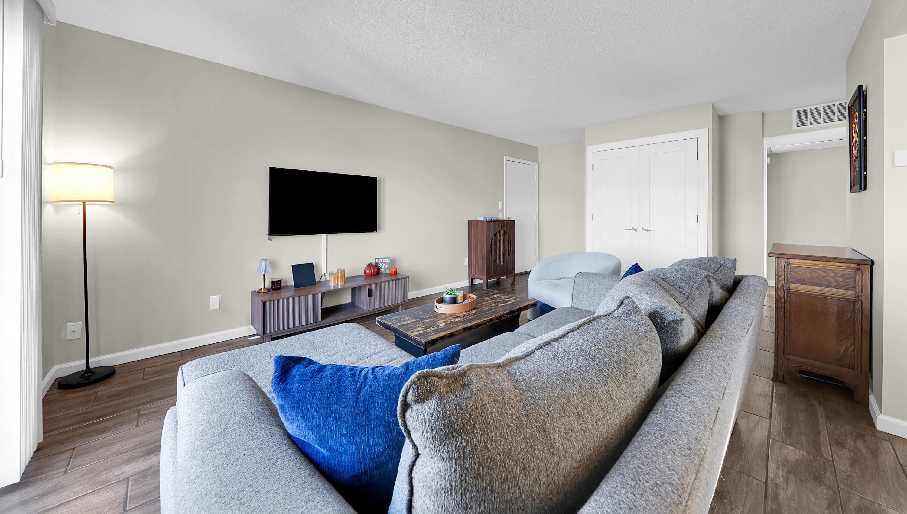 1500 Normandy Road, Unit 216 Clawson, MI 48017 - Photo 13 of 15 1500 Normandy Unit 216 Clawson HDR-49