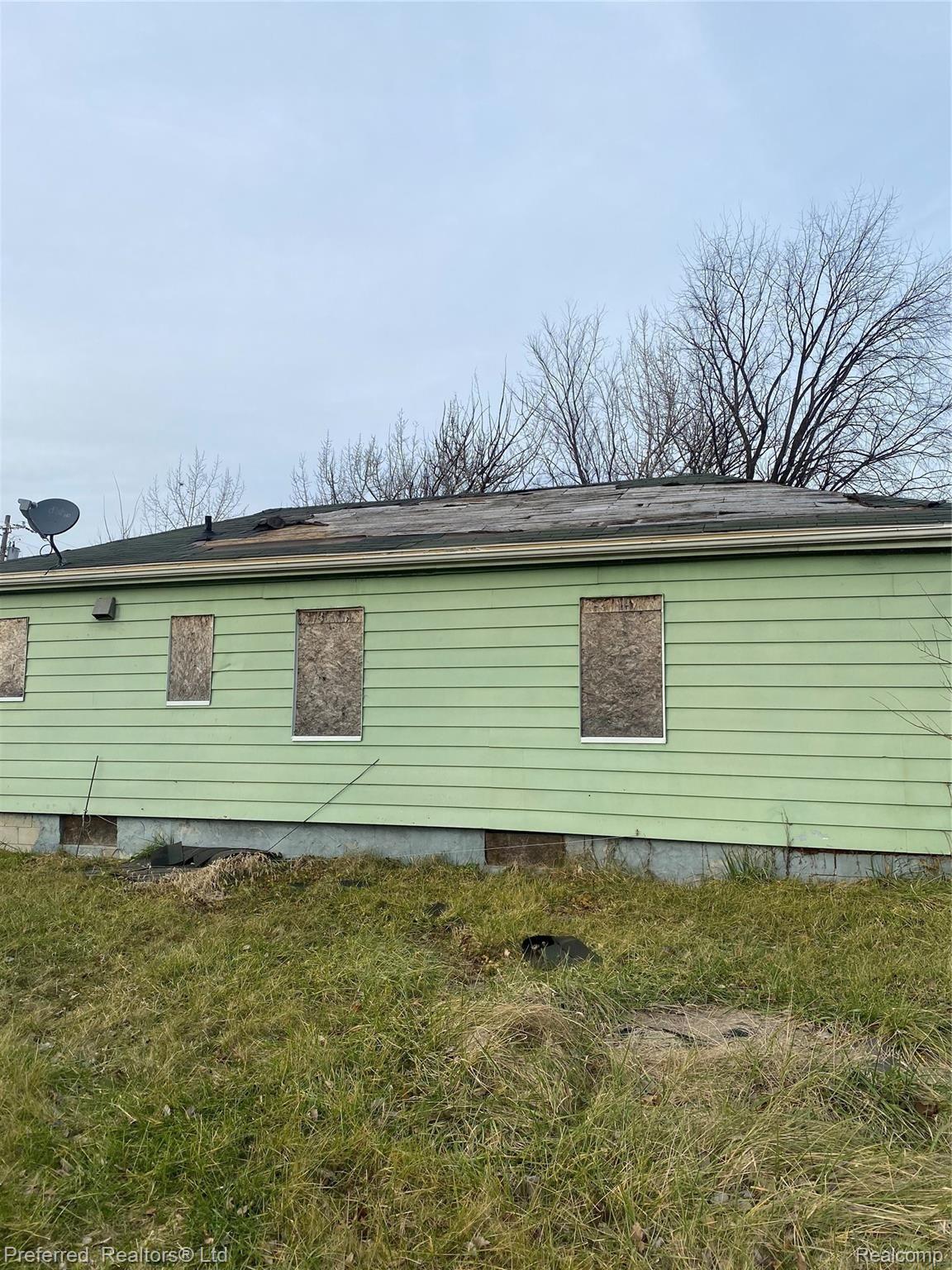 4520 Spring Hill Avenue Inkster, MI 48141 - Photo 2 of 3 IMG_0414.JPG