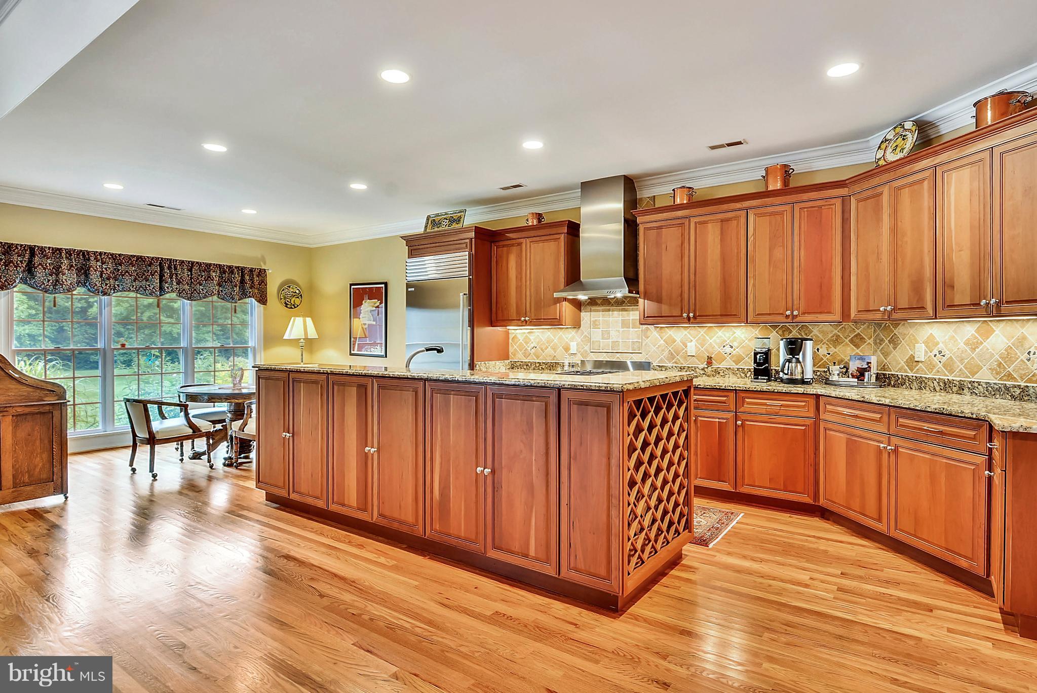 24787 Swan Road St. Michaels, MD 21663 - Photo 11 of 30 Kitchen and breakfast area
