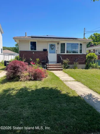 $625,000 | 31 Chesterton Avenue | Bay Terrace