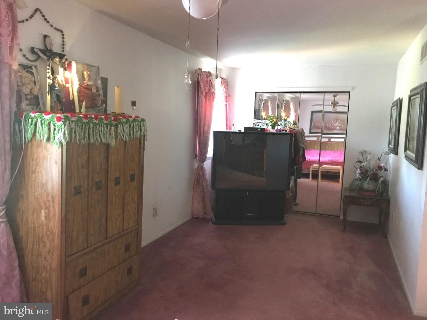 15213 Wayside Road Philadelphia, PA 19116 - Photo 13 of 25 a view of a interior of the house