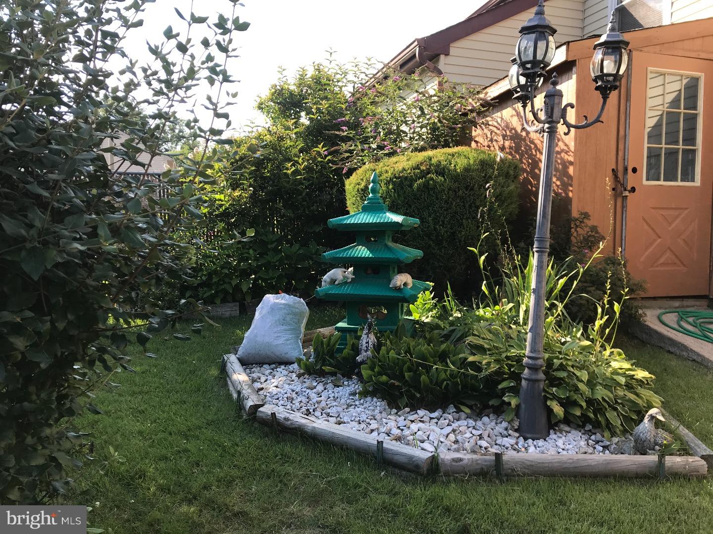15213 Wayside Road Philadelphia, PA 19116 - Photo 20 of 25 a view of a backyard
