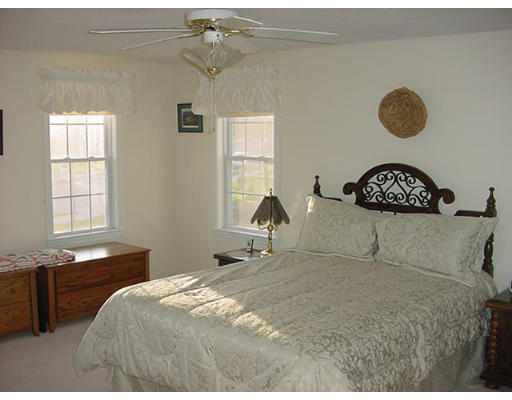 27 Padden Road Franklin, MA 02038 - Photo 3 of 7 Gallery Image 3