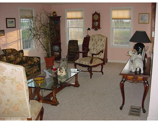 27 Padden Road Franklin, MA 02038 - Photo 4 of 7 Gallery Image 4
