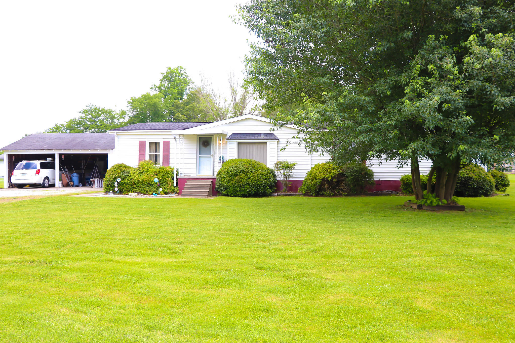 123 Pond Road Oliver Springs, TN 37840 - Photo 1 of 14 front
