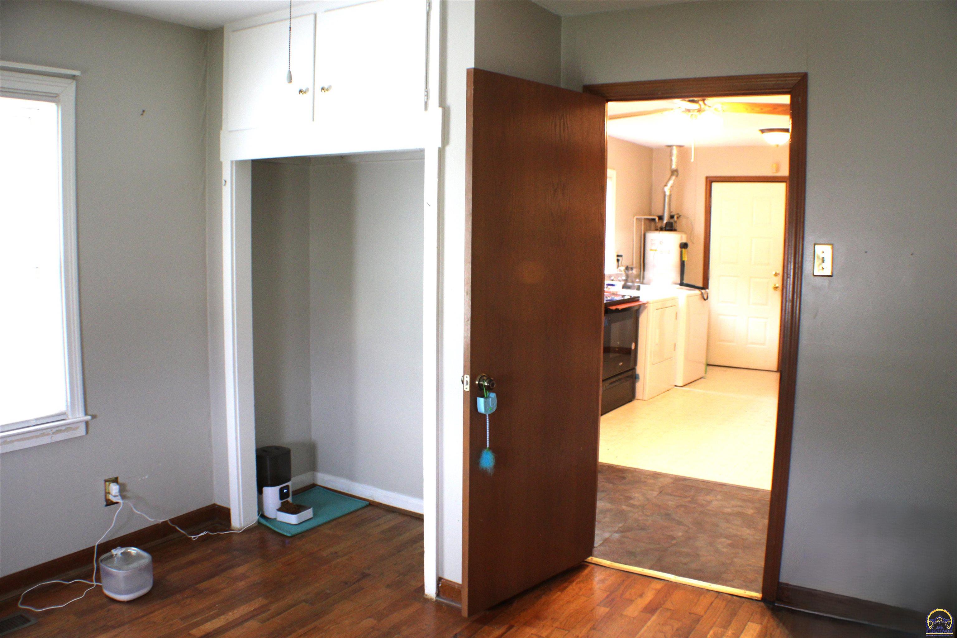 1014 Southeast 21st Street Topeka, KS 66607 - Photo 14 of 25