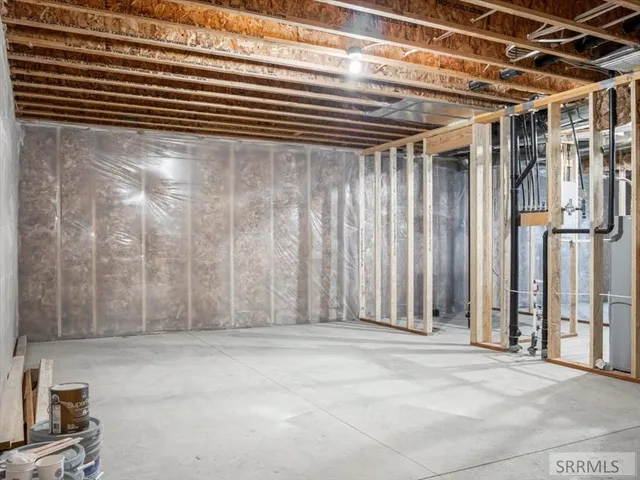 $364,900 | 318 Lakeview Road, American Falls, ID 83211