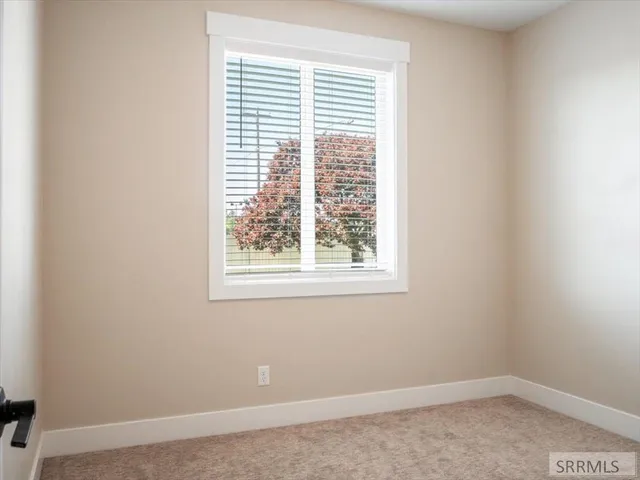 $364,900 | 318 Lakeview Road, American Falls, ID 83211